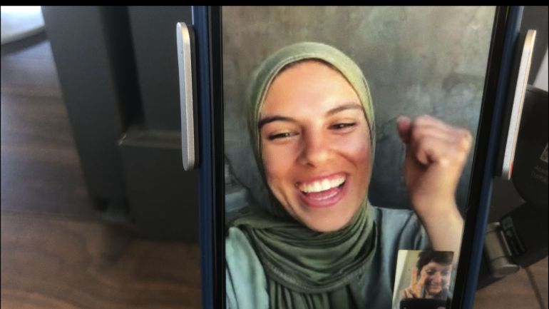 Put your soul on your hand and walk